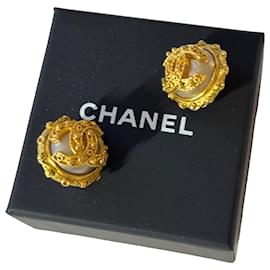 Orecchini vintage CC in perla finta 1994 - Chanel