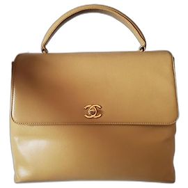 Borsa Chanel in pelle gialla