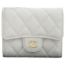 Cartera Trifold de Piel Caviar Chanel Blanca