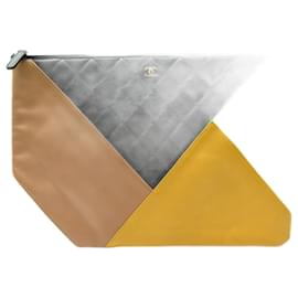 POCHETTE CHANEL O CASE PER IPAD IN PELLE DI PECORA COLORBLOCK LOGO CC CLUTCH