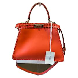 Borsa Fendi Peekaboo IseeU