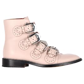 Botas de tornozelo com detalhes em fivela Givenchy em couro rosa claro