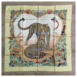 Foulard Hermès Jungle Love in seta giallo