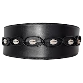 Schwarzer Ledergürtel von Alaia mit Kaurischalen - Alaïa