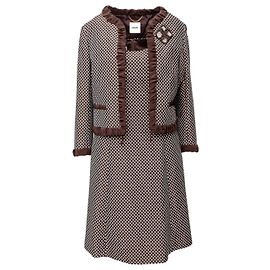 Conjunto de vestido y chaqueta a cuadros Moschino