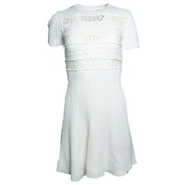 Manoush, vestido de ganchillo y tejido en blanco