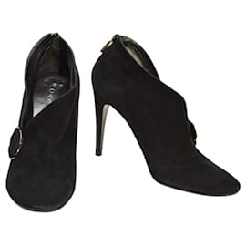 Botas de camurça preta Casadei com flor