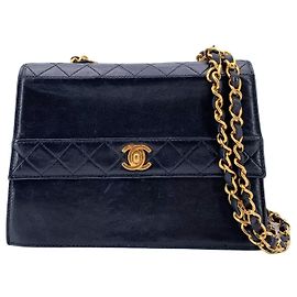 Chanel Vintage schwarze gesteppte Leder-Trapez-Umhängetasche