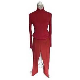Conjunto Franck Namani Suéter de Cachemira Cuello Polo y Pantalón Coral