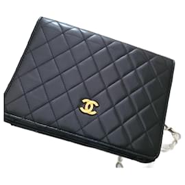 Borsa a mano Chanel in pelle nera