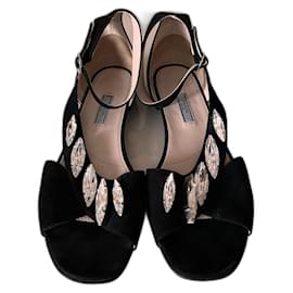 Sandali Prada in pelle nera
