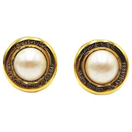 Orecchini perla con bottone vintage Chanel Rue Cambon