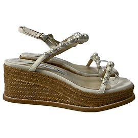 Jimmy Choo Latte Wedge Sandalen mit Perlen aus weißem Nappa-Leder