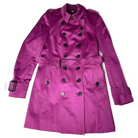 Gabardina Burberry de algodón morada