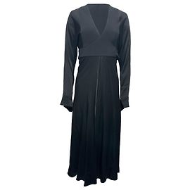 Vestido midi plissado em crepe preto de poliéster da Victoria Beckham