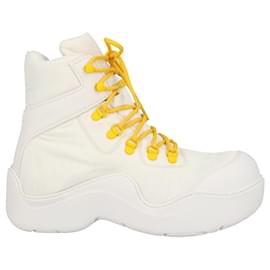 Bottega Veneta Puddle Bomber Crema