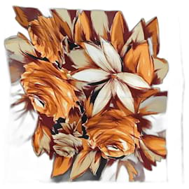Pañuelo de seda Dior estampado floral naranja
