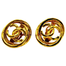 Orecchini Chanel vintage rari in tono oro, martellati, con corda e marchio CC Coco