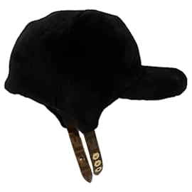 Fendi Schaffellmütze schwarz