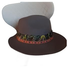 Cappello Hipanema forma Borsalino in feltro di lana marrone scuro