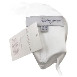 Mono de satén Galvan Signature en parte superior crema con pantalones negros - Autre Marque