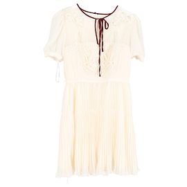 Self portrait Vestido mini de poliéster blanco con plisado y ribete de macramé de Self-Portrait