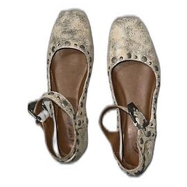 Free People Mystic Mary Jane Ballerinas in Champagne Distress Größe 7.5