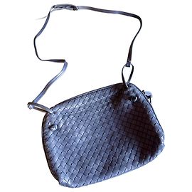 Bolsa tiracolo Bottega Veneta Nodini em couro trançado azul claro