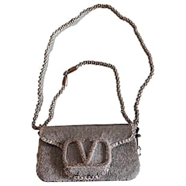 Petit sac à bandoulière Valentino Garavani Locò brodé Gris