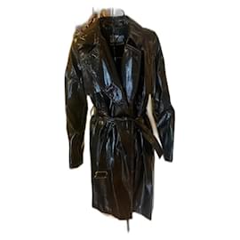 Trench en vinyle noir Yves Saint Laurent Taille 36