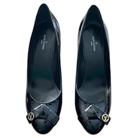 Décolleté Louis Vuitton in vernice nera
