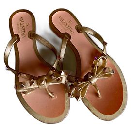 Sandali Valentino Garavani Rockstud bow rosa oro