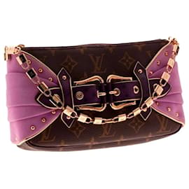 Pochette de avestruz Monogram Extraordinário da Louis Vuitton