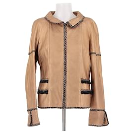 Chaquetas CHANEL T.FR 42 Cuero