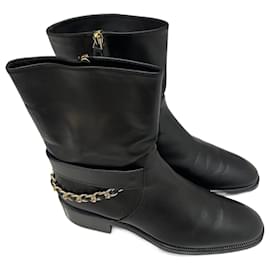 Botines Chanel de piel negra