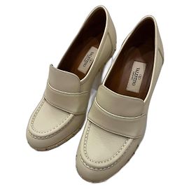 Décolleté Valentino Garavani in pelle beige