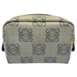 Pochette cosmetica in PVC Anagram Loewe grigia