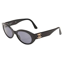Gafas de sol Chanel logo negro y dorado 03517