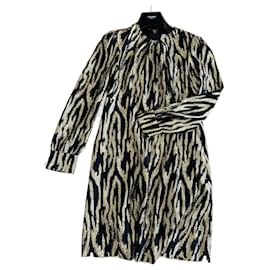 Langes Kleid mit langen Ärmeln - Céline
