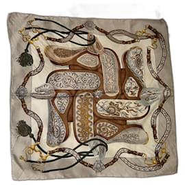 Hermès Seidenschal braun