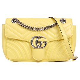 GUCCI - Borsa a spalla piccola Gucci GG Marmont in pelle gialla pastello