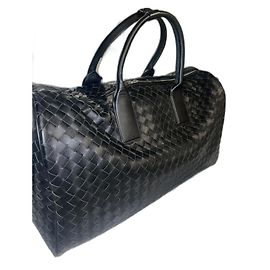 Borsa da viaggio grande in pelle nappa Intrecciato di Bottega Veneta
