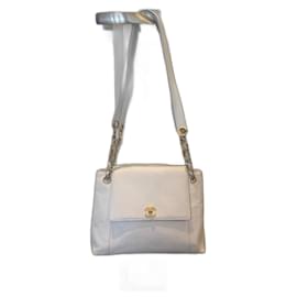 Borsa Chanel in pelle caviar bianca