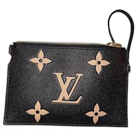 Louis Vuitton Neonoe Clutch aus Empreinte Leder Schwarz