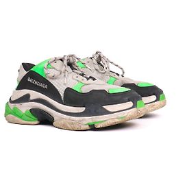 BALENCIAGA - Balenciaga Triple S Sneakers aus grünem und schwarzem Stoff (T39)
