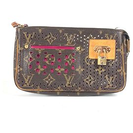 Pochette Monogram Fucsia di Louis Vuitton