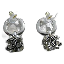 pendientes Chanel nuevos con caja