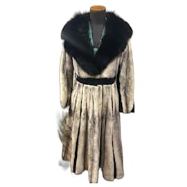 Autre Marque Abrigo de visón Saga Kohinoor y cuello de zorro crema gris negro