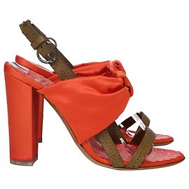 Sandali con dettaglio a fiocco Moschino Cheap and Chic in raso arancione