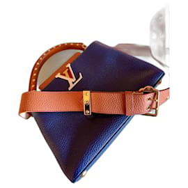 Louis Vuitton Capucines BB Borsa in pelle blu e caramello
